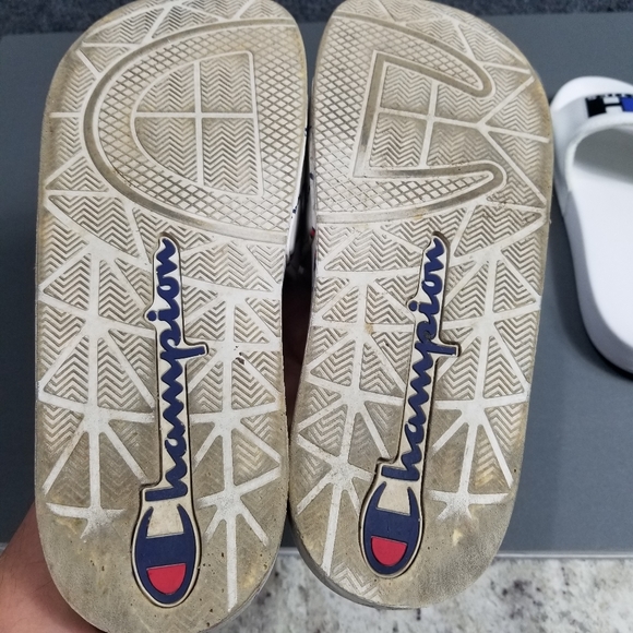 Lot of 2 — women's Champion and ATHLETICS comfort footbed slides Size 9 - Picture 9 of 10